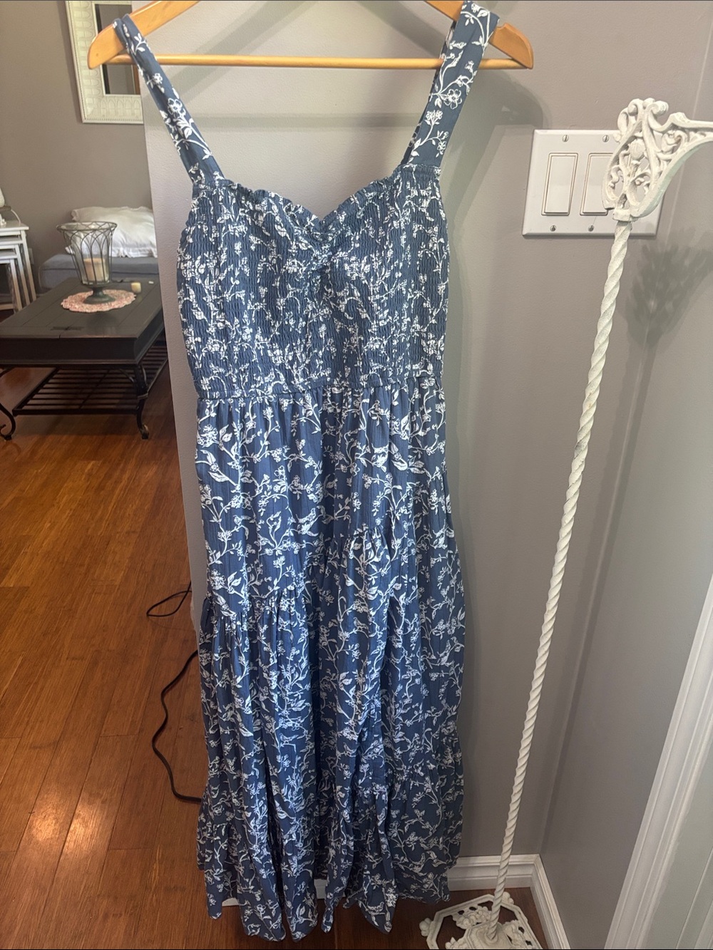 American Eagle Smocked sweetheart Blue Floral Maxi Dress